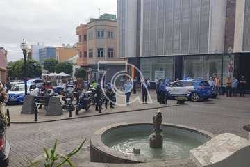 Telde despide con honores y lágrimas a su agente Martín Calzada (Foto Francisco Javier Santana)